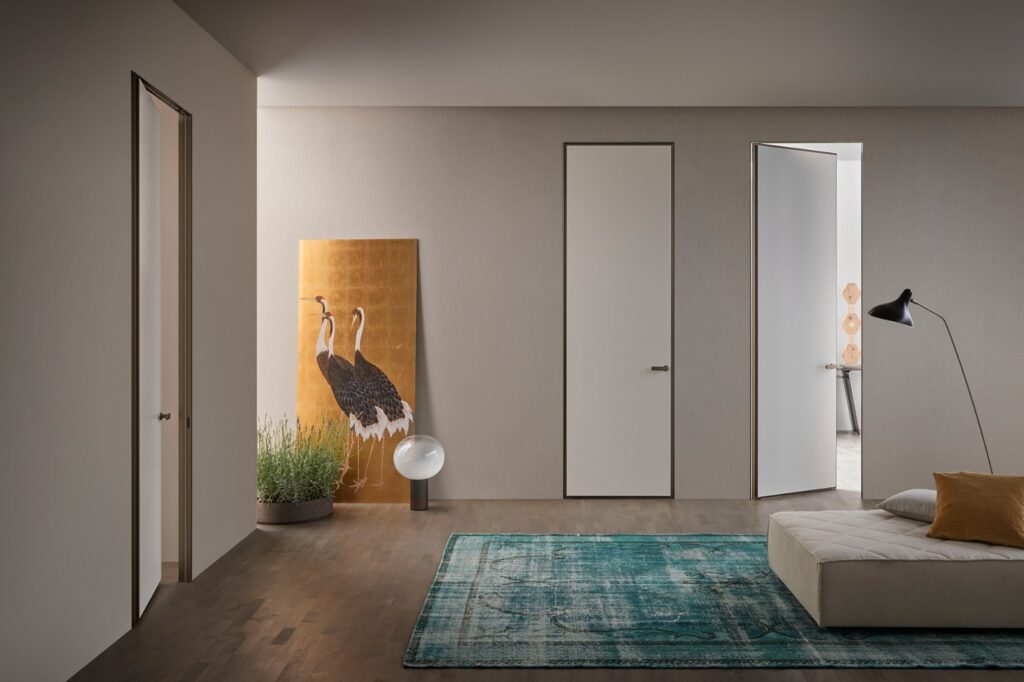 Interior cu uși minimaliste